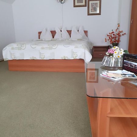 Pensiunea Floare De Colt Sinaia Dış mekan fotoğraf